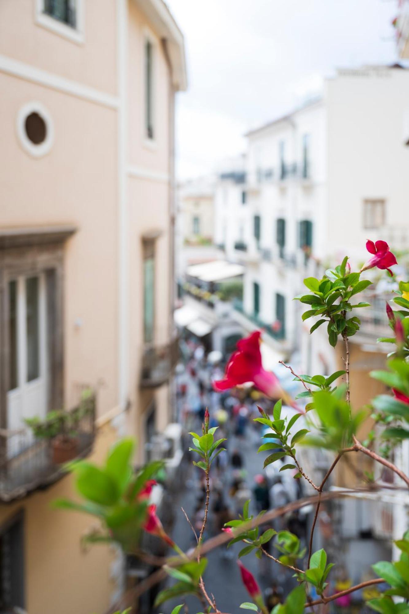 Aparthotel Antica Repubblica In Amalfi Center At 100Mt From The Sea ภายนอก รูปภาพ